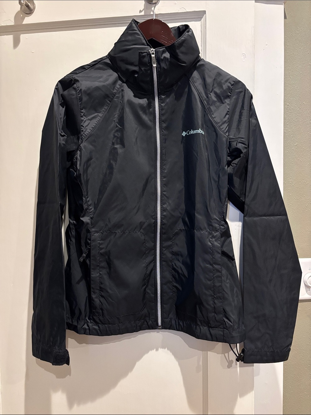 Columbia Women’s Black Rain Jacket No Hood